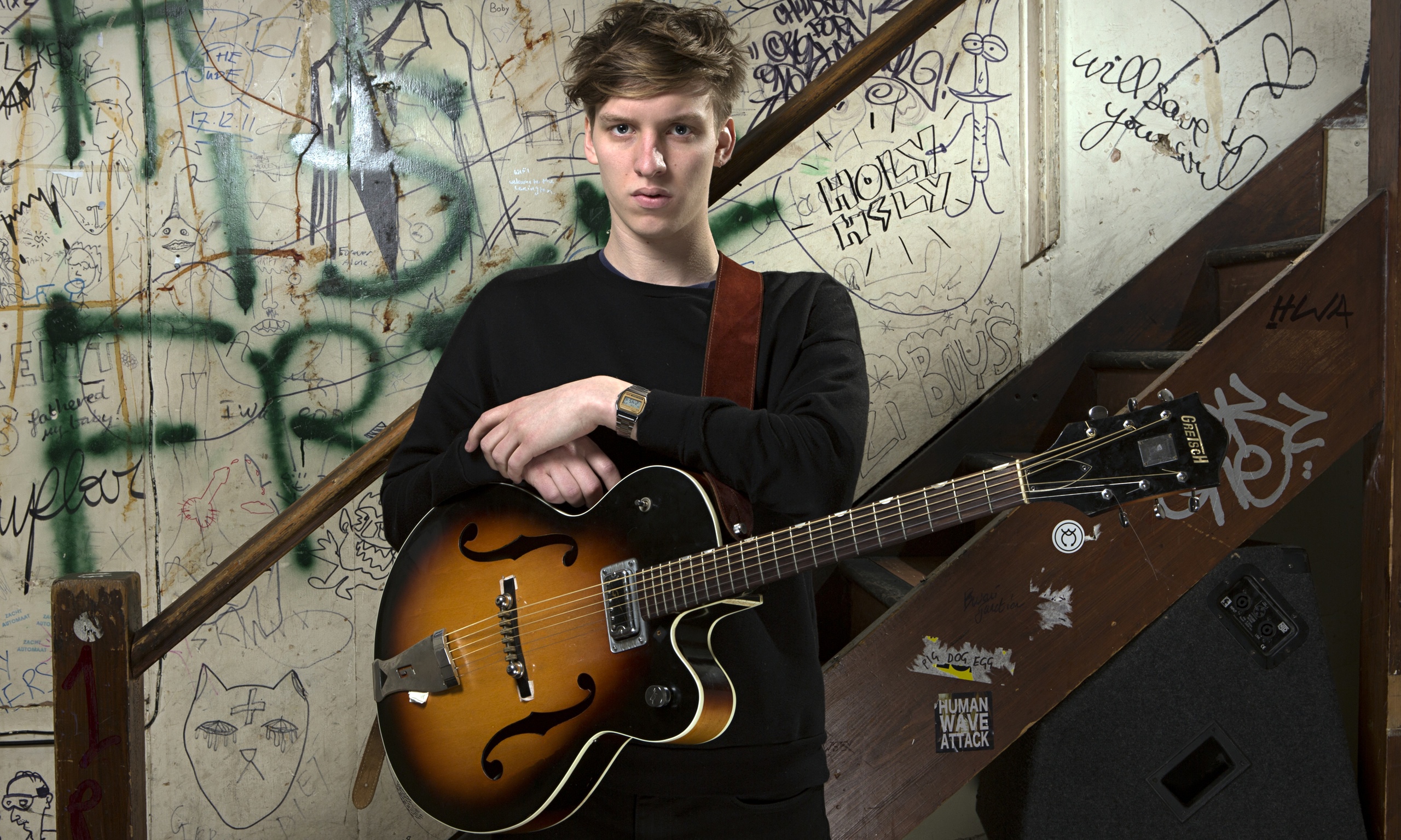 The old standing in front of graffiti to make it look like you didn't grow up in a stately home trick: George Ezra